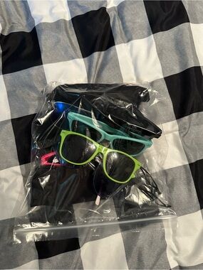 Miscellaneous sunglasses